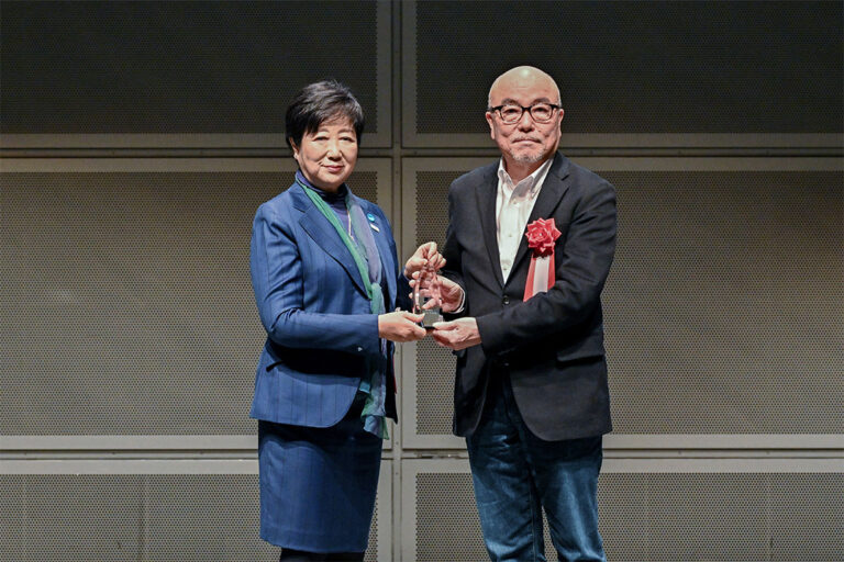 小池都知事と小野